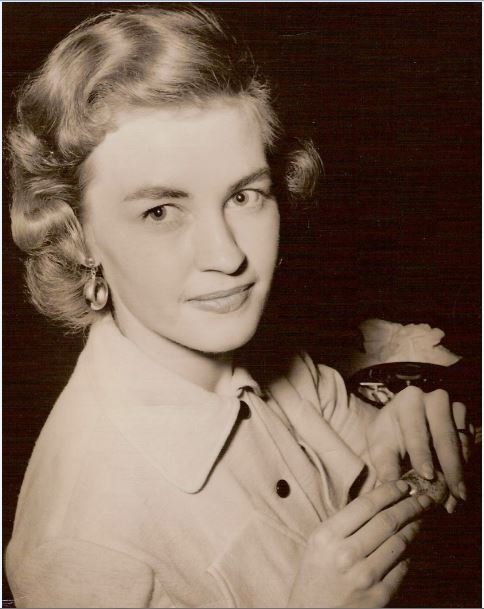 Gloria Halverson Gleave