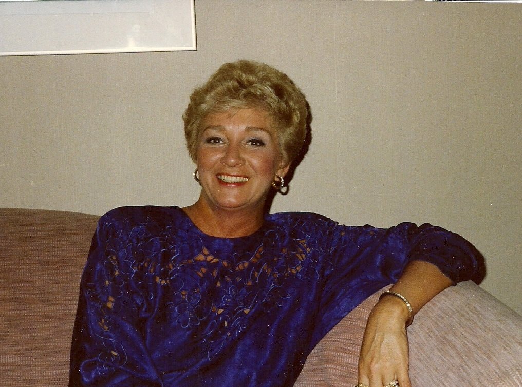 Lois Marie Logue — photo 3