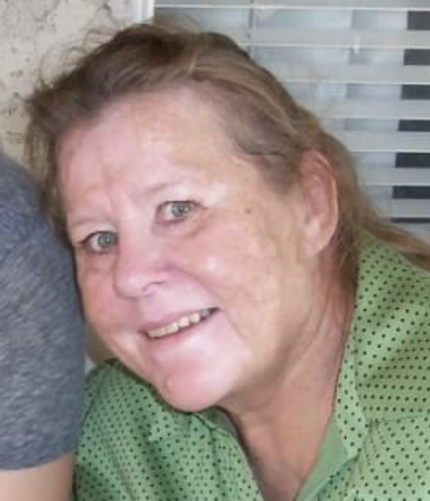 Laretta Suzanne Monge