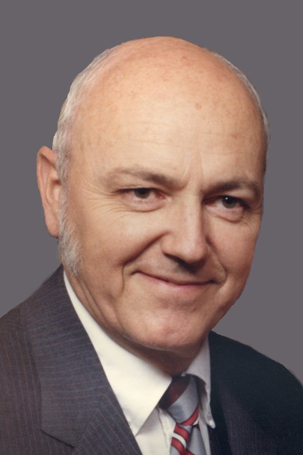 Dean Rich Vaterlaus
